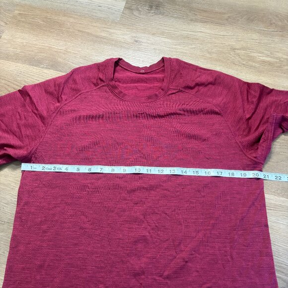 Lululemon Metal Vent Tech Short Sleeve Tee L large red purple burgundy t-shirt - Picture 4 of 7